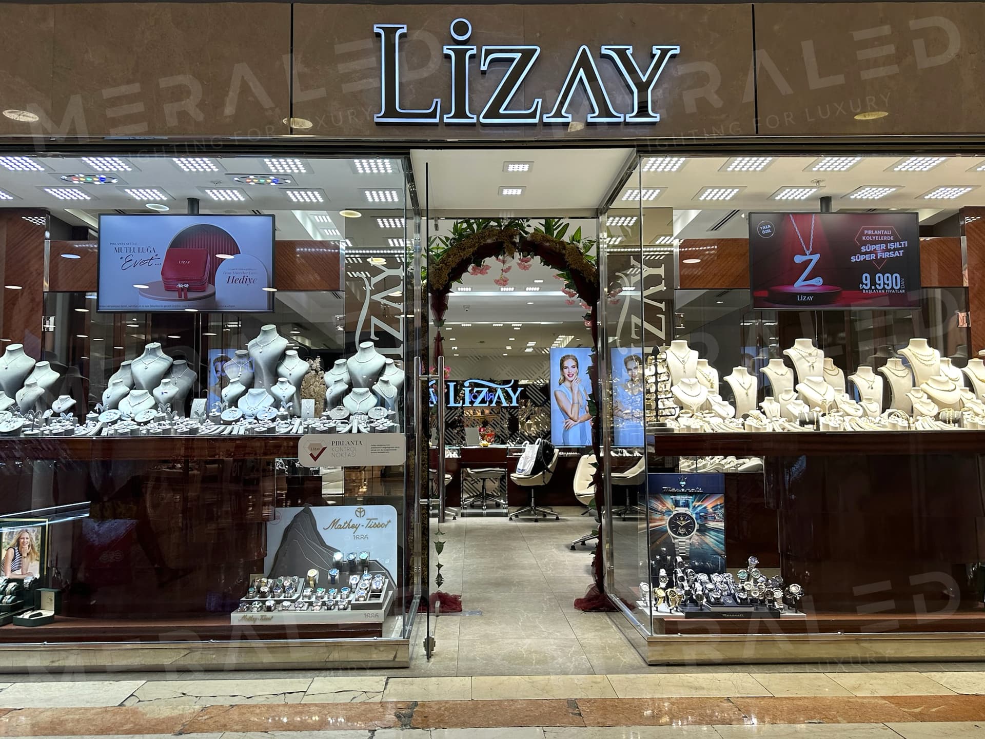 Lizay - Beylikdüzü Migros AVM thumbnail 2